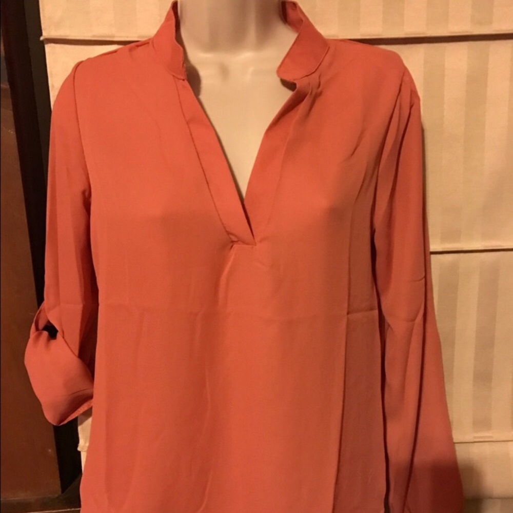 V-neck casual blouse - Picture 2 of 4